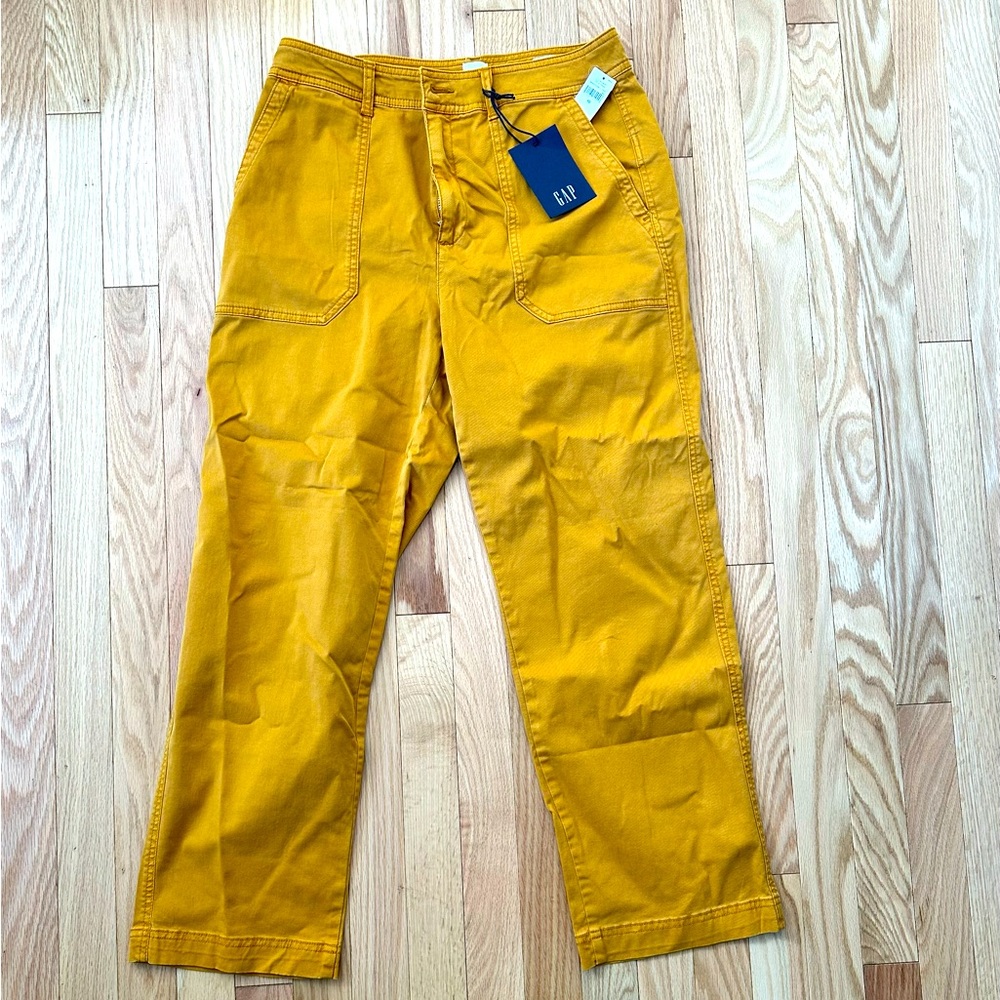 NWT Gap Girlfriend Kaki
